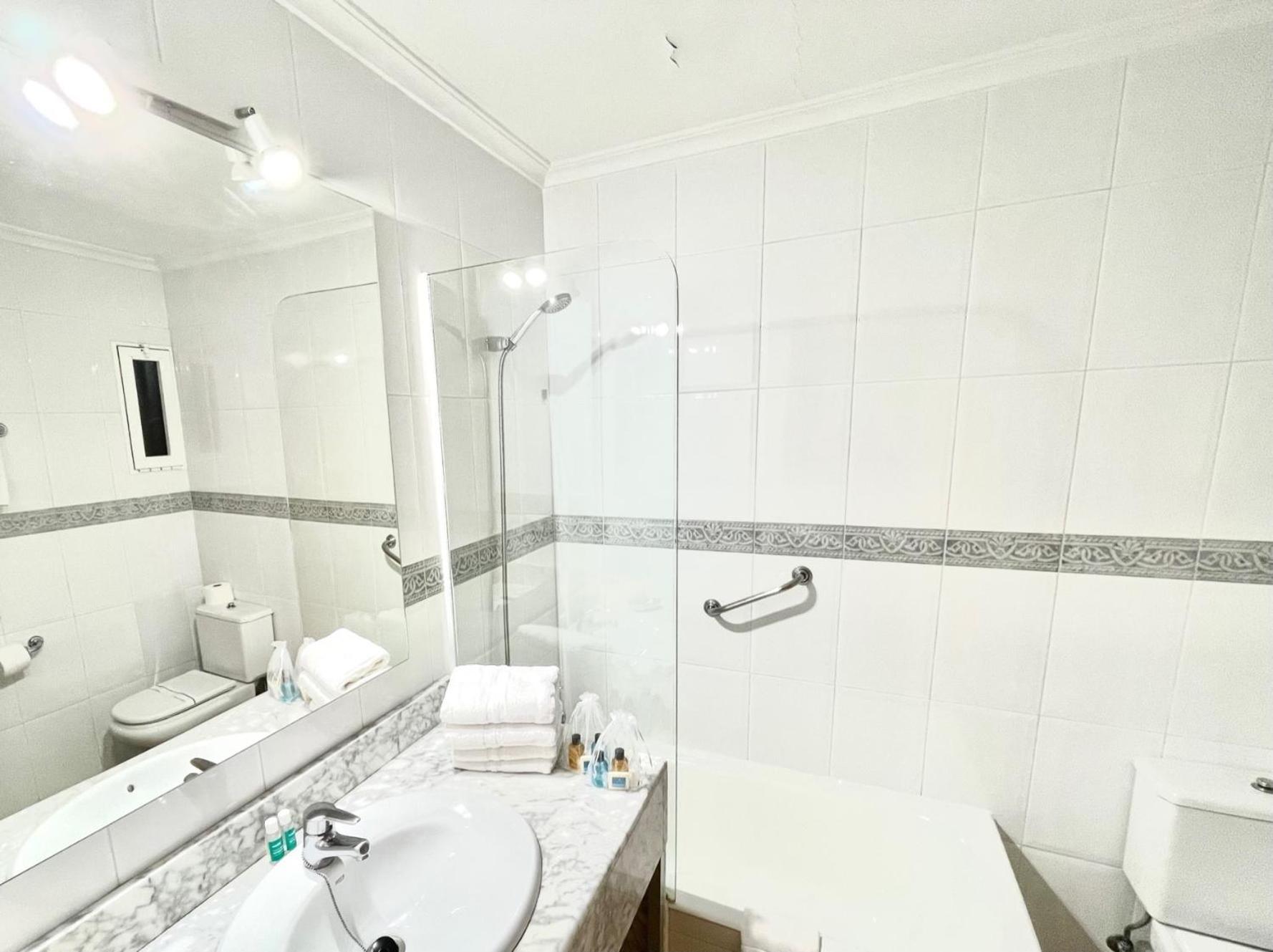 Apartamentos Ulia Benidorm Luaran gambar
